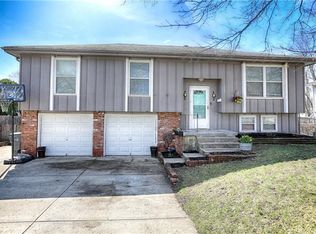 1425 W Alta Ln, Olathe, KS 66061