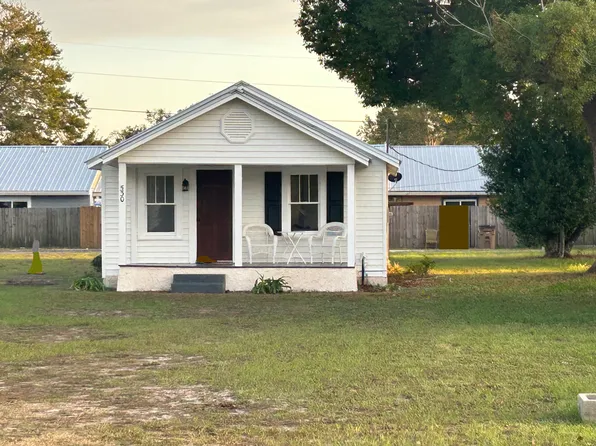 530 8th St, Pt Saint Joe, FL 32456