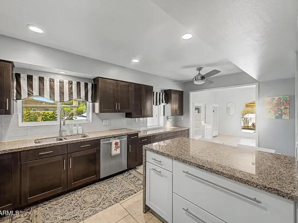7335 N 11TH Street, Phoenix, AZ 85020