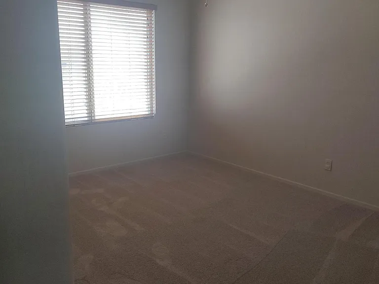 3239 E Kerry Ln — Photo 18