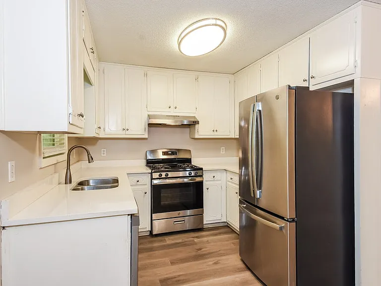 1053 Coker Cir NW — Photo 8