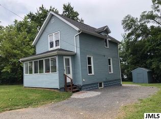 136 Henrietta St, Jackson, MI 49203