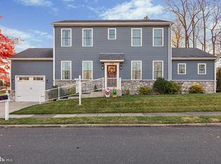 1735 Ridgeway Ave, Willow Grove, PA 19090