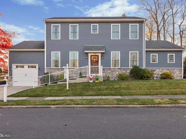 1735 Ridgeway Ave, Willow Grove, PA 19090