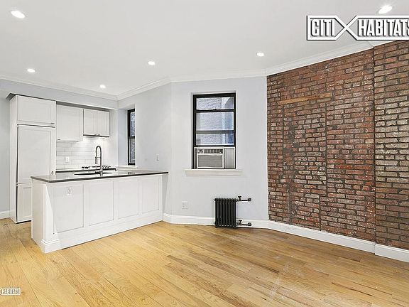 3rd image of 266 Elizabeth St APT 8