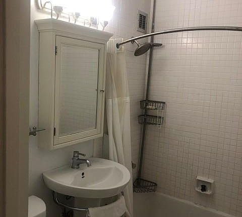 3rd image of 1021 Arlington Blvd APT 341