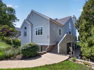 1802 Lakeshore Dr #6, Saint Joseph, MI 49085