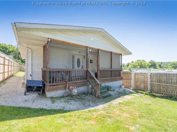 110 Carte St, Saint Albans, WV 25177