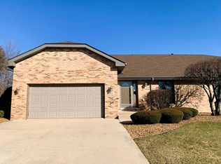 124 Bent Tree Ln, New Lenox, IL 60451