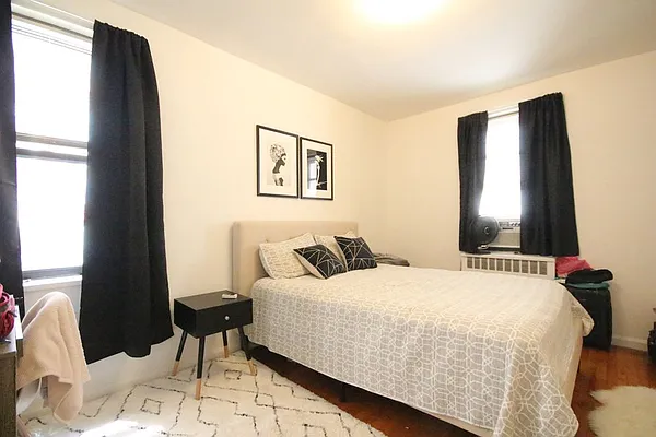 Rented by Dynamik Realty | media 4