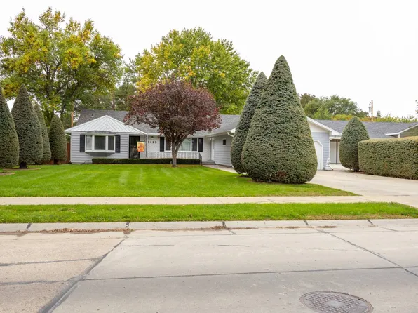 1428 Emerson Ave, Alliance, NE 69301