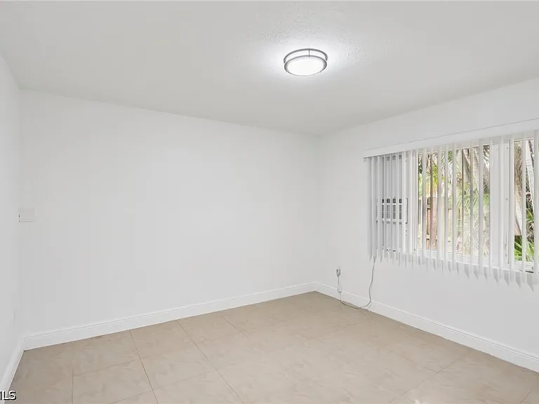 89 Cabana Ave — Photo 11