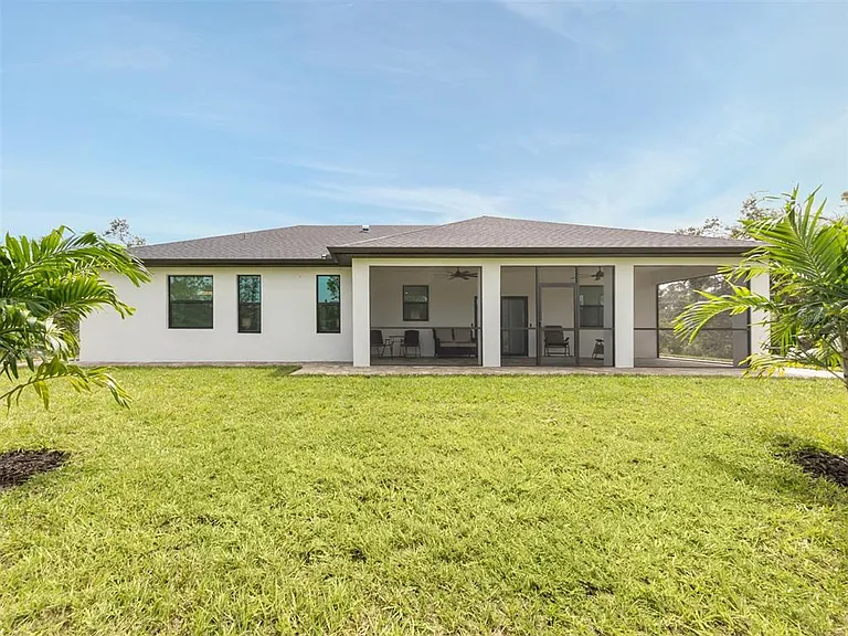 17566 De Miranda Ave — Photo 29