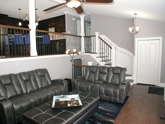 3rd image of 303 W Beech Dr