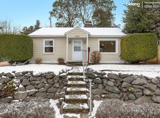 9807 32nd Ave SW, Seattle, WA 98126