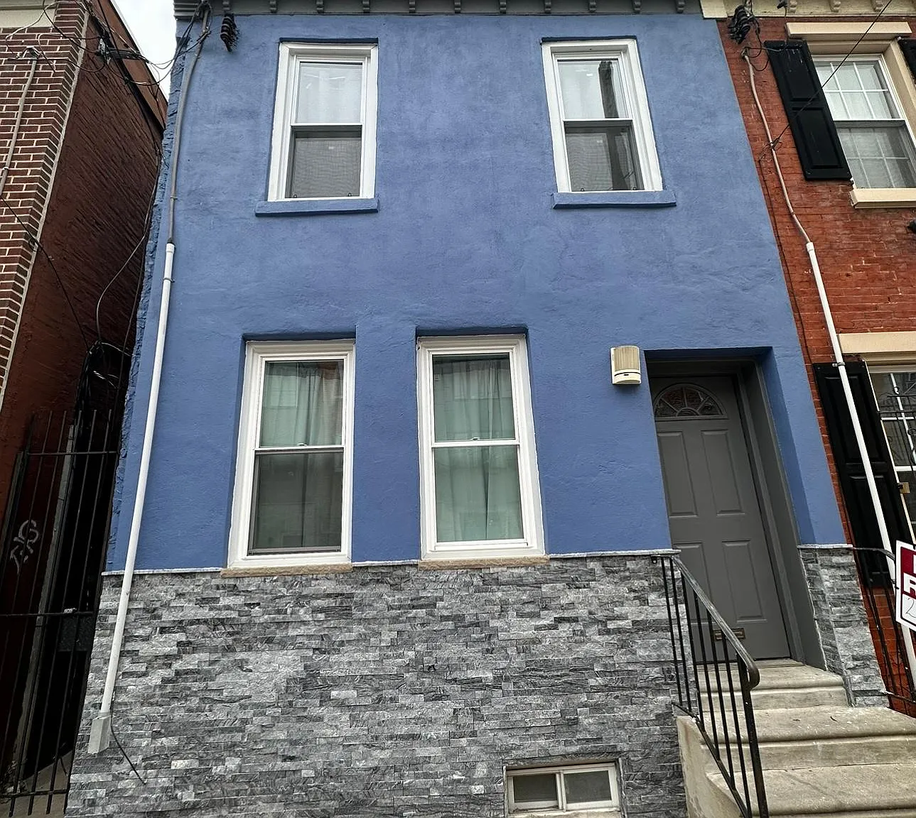 3 bed, 1.5 bath, 1272 sqft, $2,850 — Photo 1
