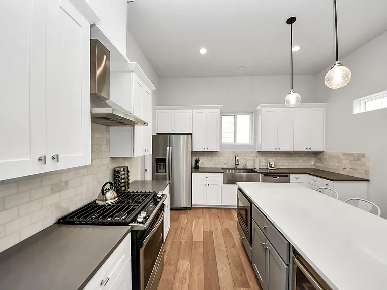 1223 W 16th St #B — Photo 19