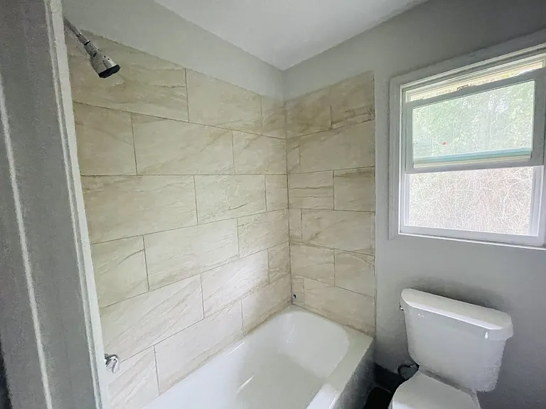 2445 Lowe St #1 — Photo 5