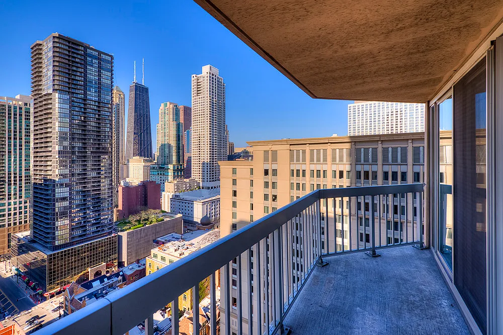 1 bed, 820 sqft, $2,542 — Photo 3