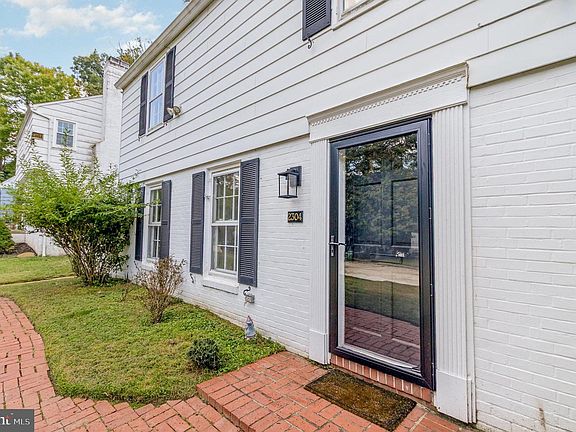 5th image of 2304 Pickwick Rd