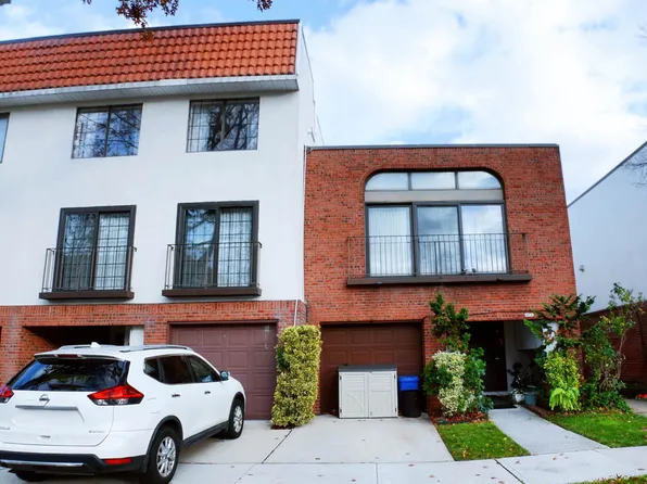 4-27 Schorr Drive image 2 of 19