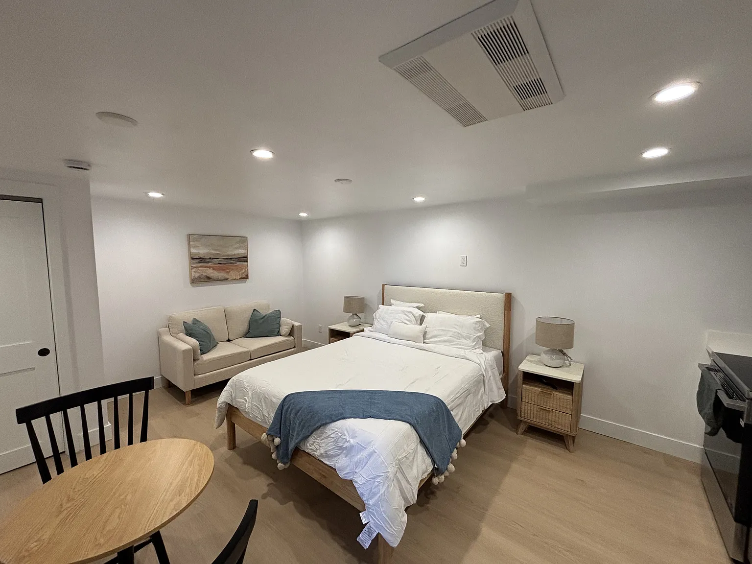 Studio, 374 sqft, $2,850 — Photo 4