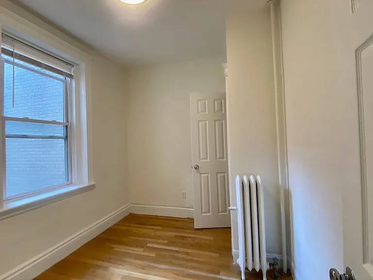 12 Camelot Ct #15R — Photo 18