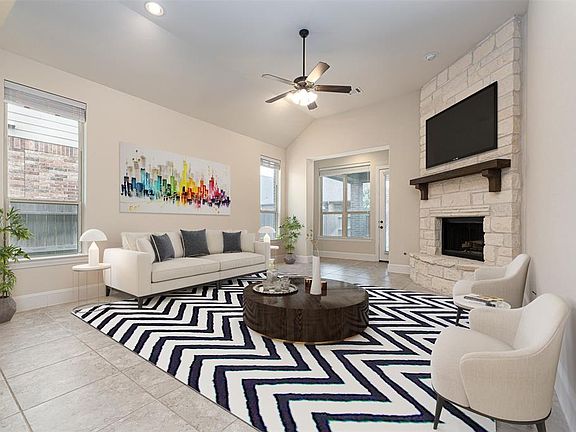 4th image of 29206 Crested Butte Dr