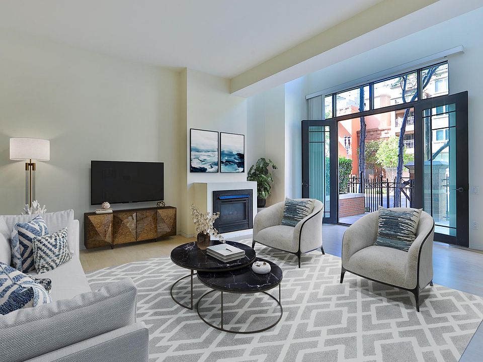 1st image of 500 W Harbor Dr W #114