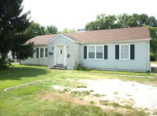 6608 Strawberry Ln, Louisville, KY 40214