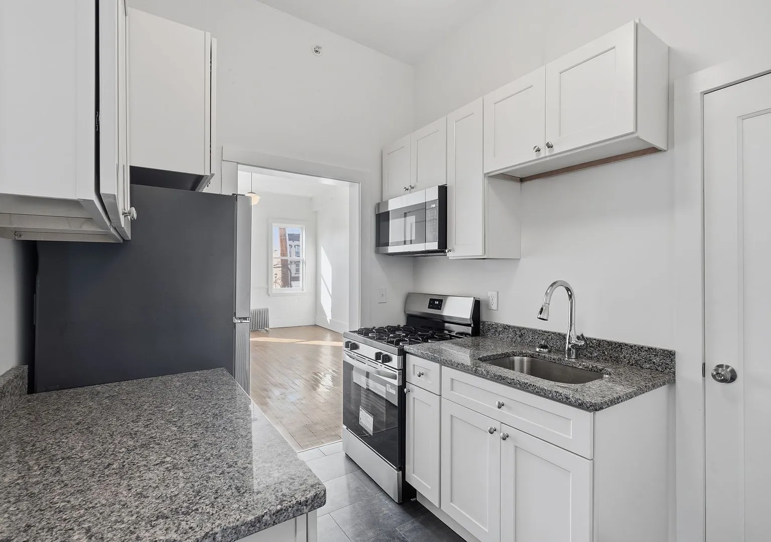 105 High St — Photo 2