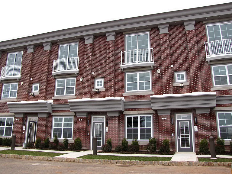 25 Hillside Ave #109 — Photo 17