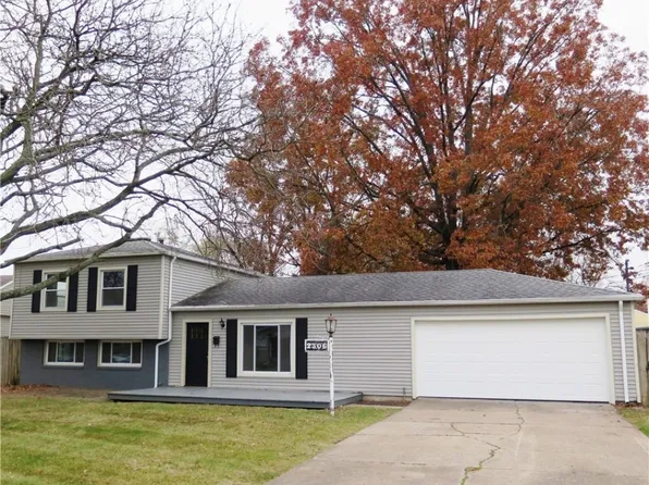 2306 Lincoln Dr, Lorain, OH 44052