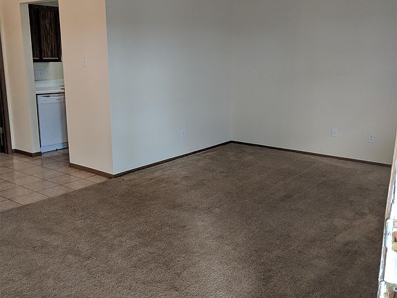 3rd image of 7984 Gladys Ave APT 03