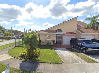 15430 SW 68th Ln, Miami, FL 33193