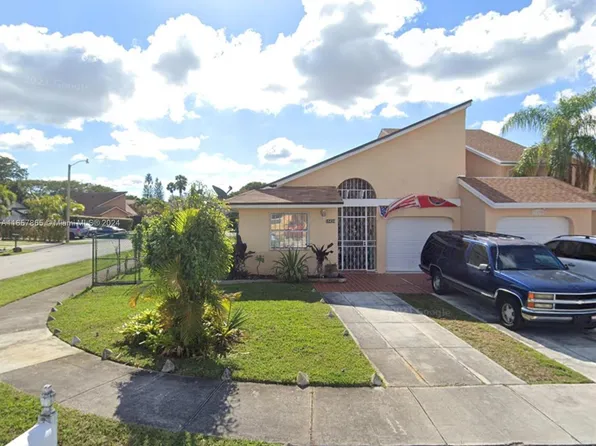 15430 SW 68th Ln, Miami, FL 33193