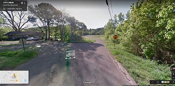 4th image of 1138 E Tenth St