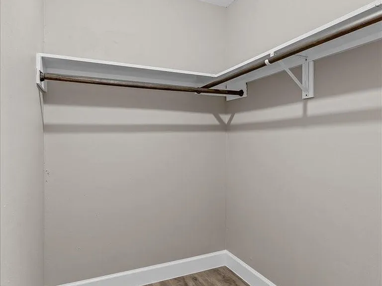 9426 Willow Wood Ln — Photo 17