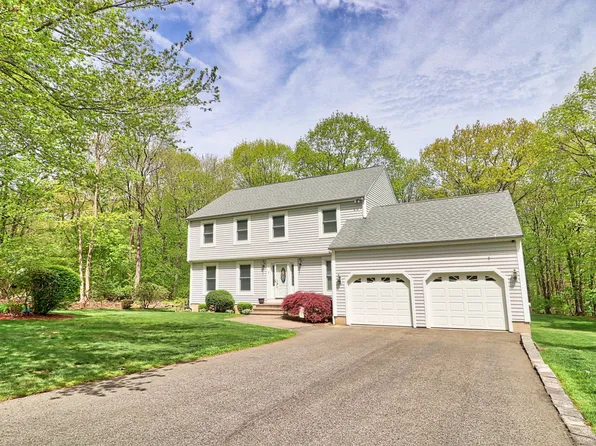 2 Harvest Hill, Wolcott, CT 06716