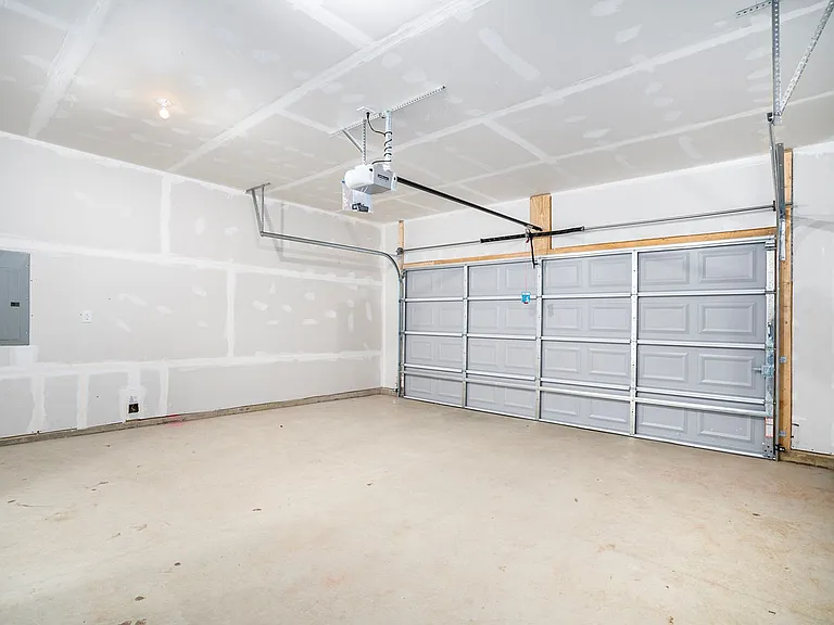 8191 Crestbrook Ct — Photo 22