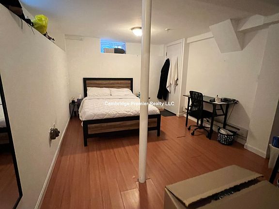 3rd image of 89 Spring St