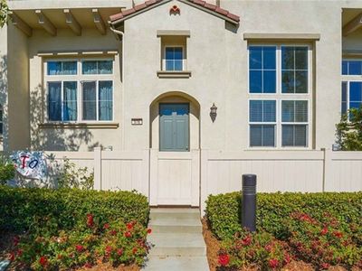 576 W Riverbend Pkwy, Orange, CA, 92865