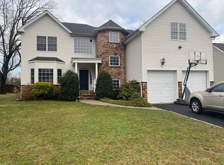 14 Wallace Ave, Oakhurst, NJ 07755