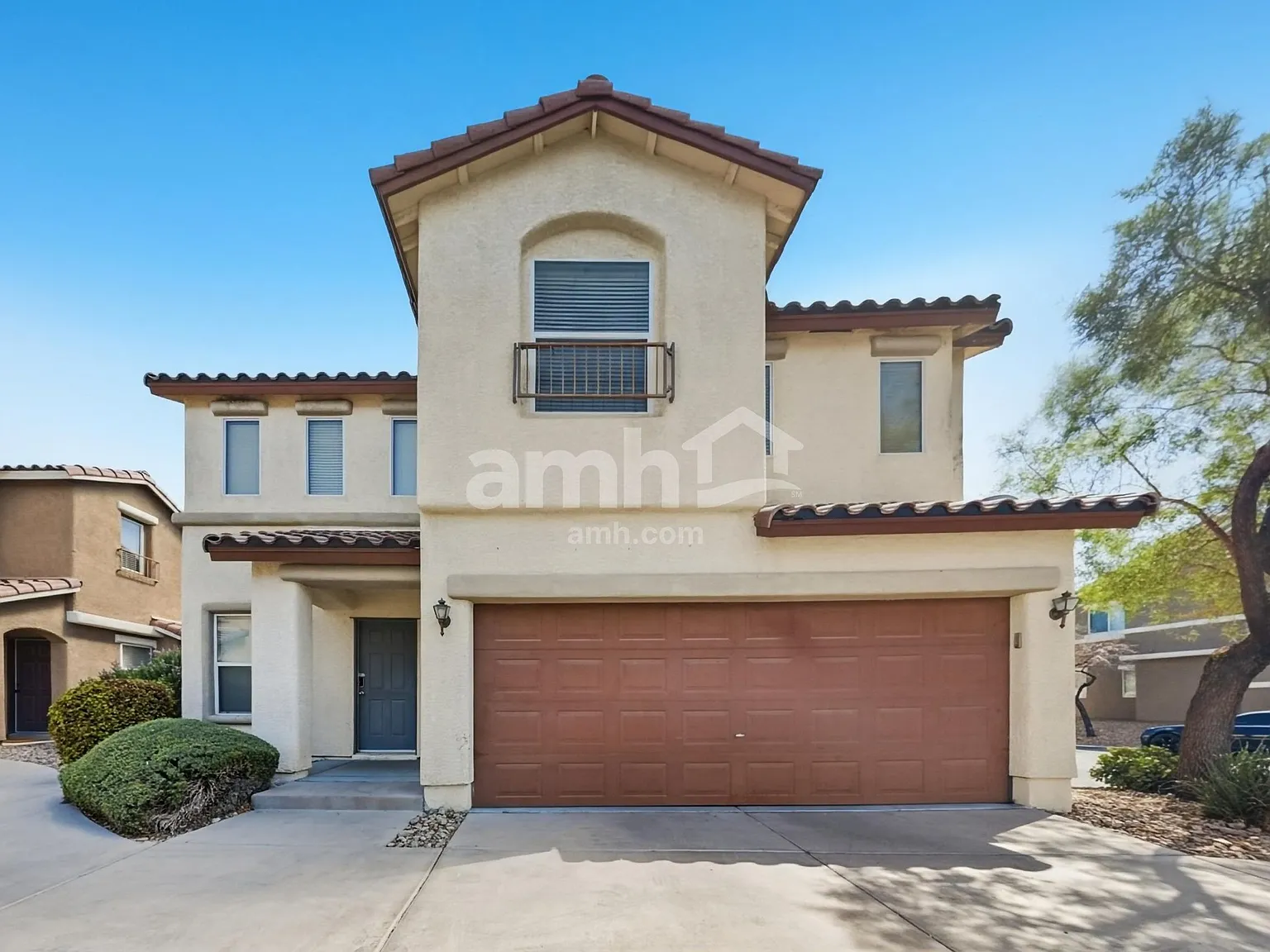4 bed, 2.5 bath, 1957 sqft, $2,295 — Photo 1