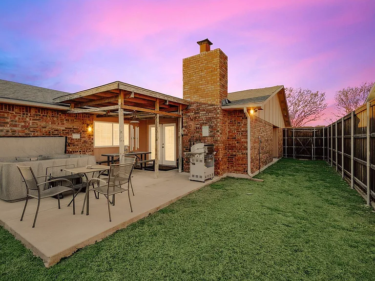 2914 Flagstone Dr — Photo 35