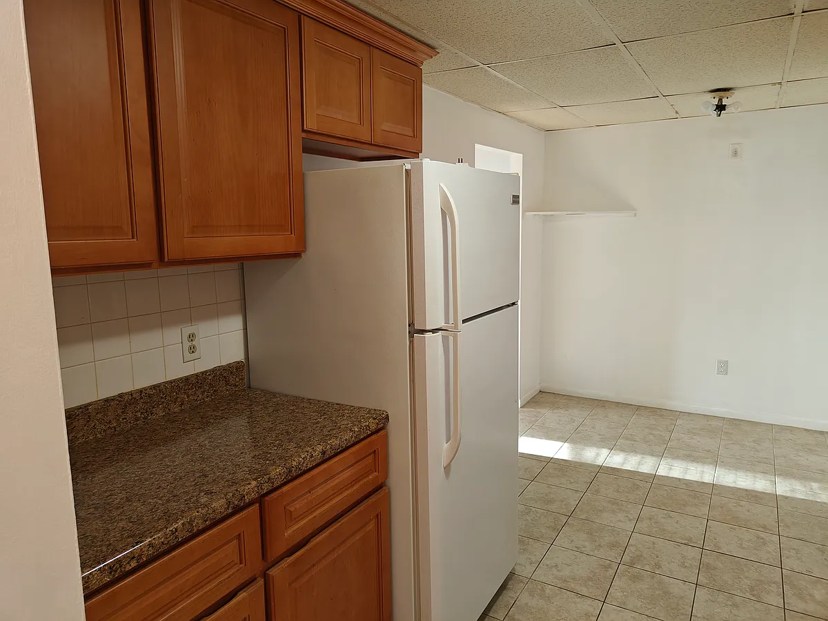 Building Photo - 215 Chelmsford St #13