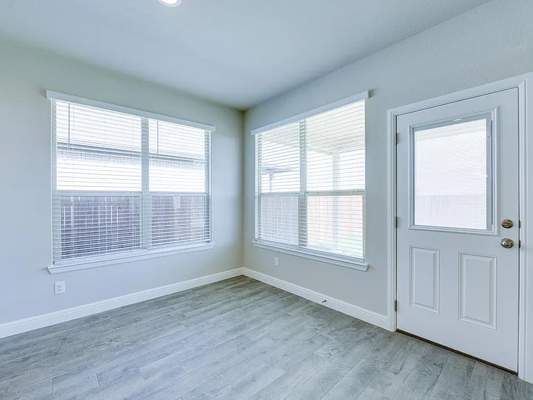 313 Roundstone Rd — Photo 16