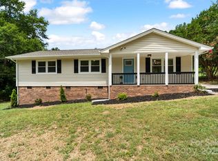 4504 Longbriar Dr, Gastonia, NC 28056