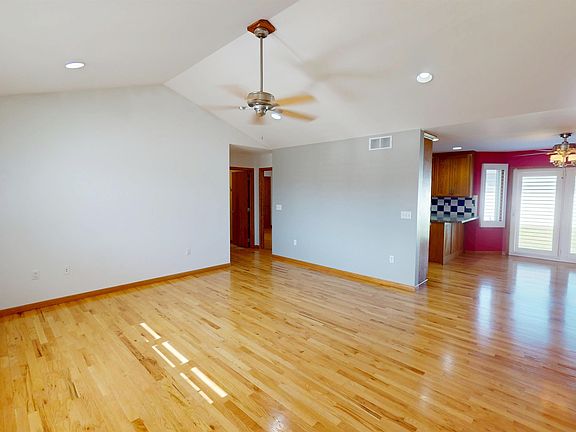 5th image of 4408 Newton Cir