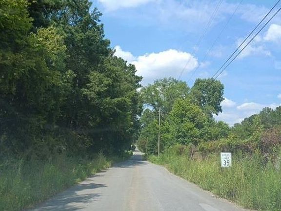Exterior Neighborhood (street photo)